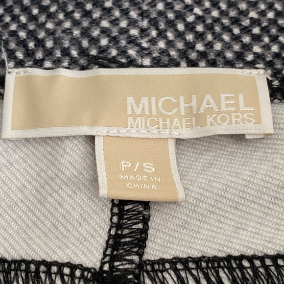 Michael Kors Women’s Leggings size S/P. Petite. Gray & White with 2 Back pockets - Picture 3 of 15
